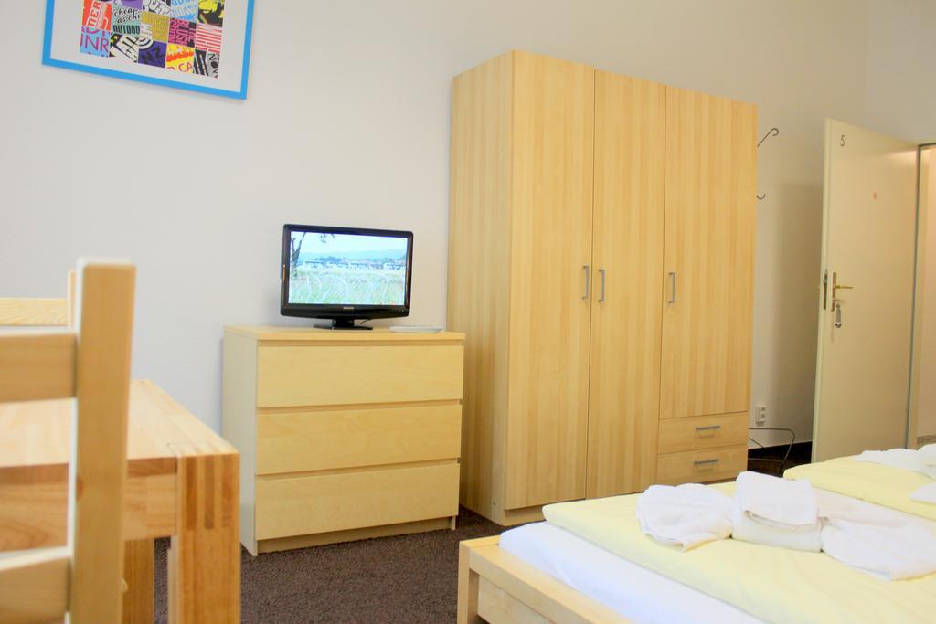 Pension Central Hostel Берлін Екстер'єр фото
