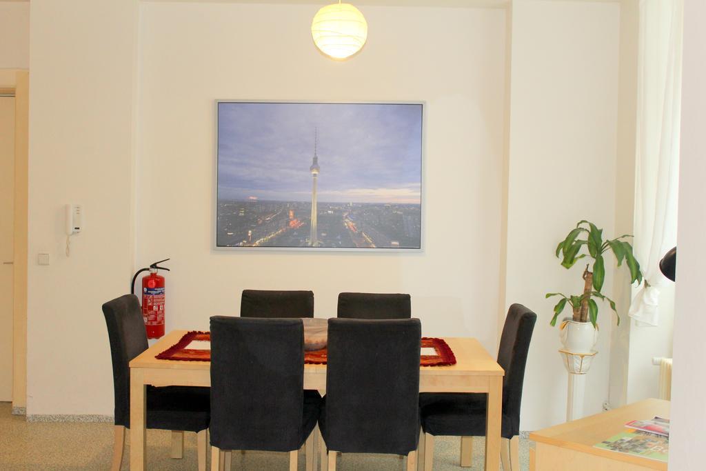 Pension Central Hostel Берлін Екстер'єр фото
