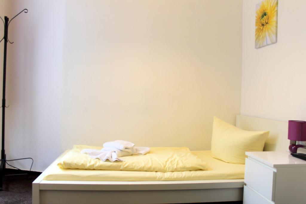 Pension Central Hostel Берлін Екстер'єр фото