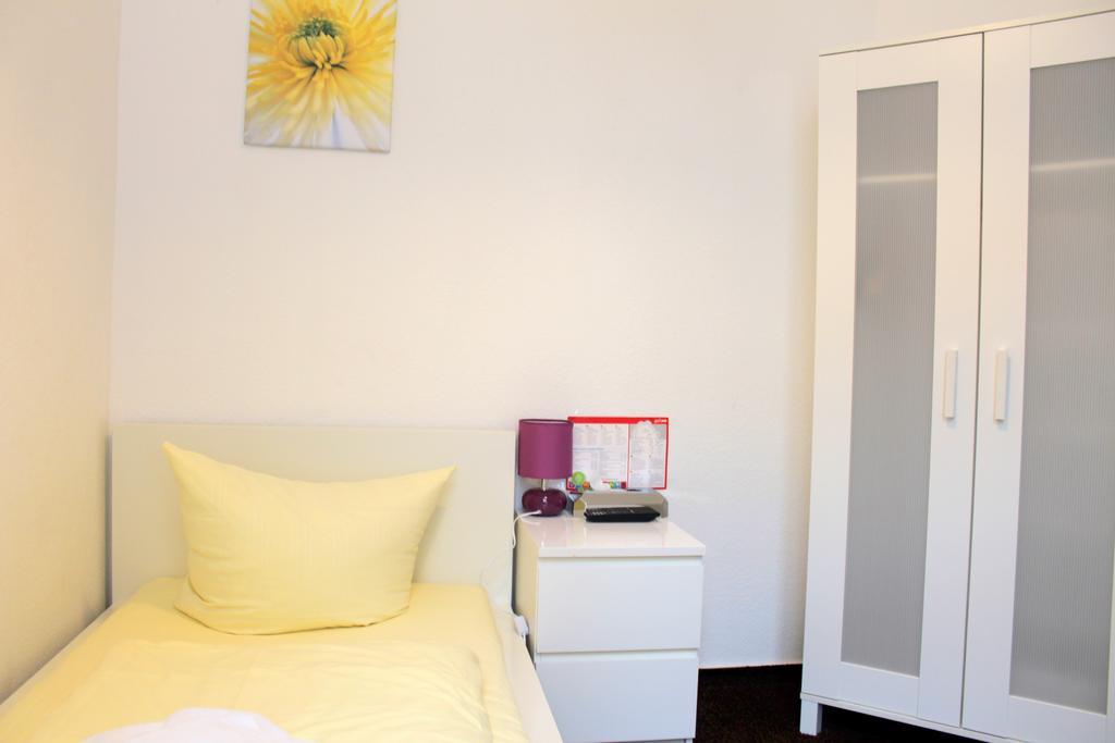 Pension Central Hostel Берлін Екстер'єр фото